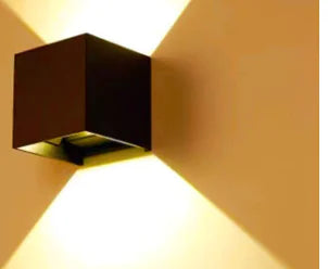 Lampada da parete impermeabile OUTDOOR