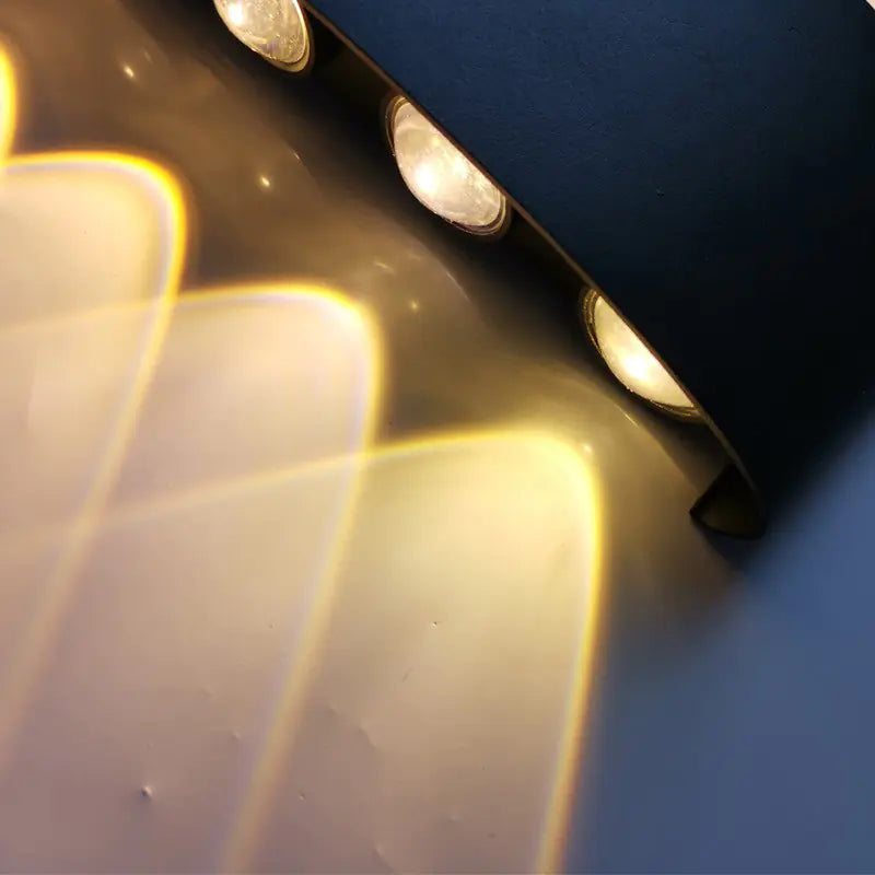 Lampada da parete impermeabile OUTDOOR